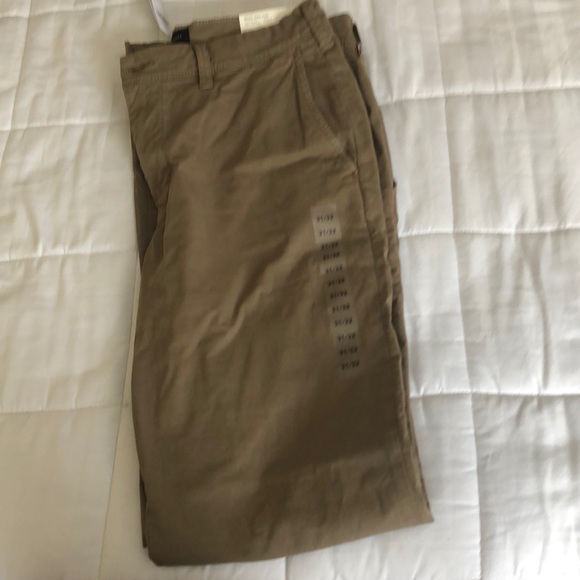 Brand new American Eagle Flex Khaki pants - Picture 5 of 6